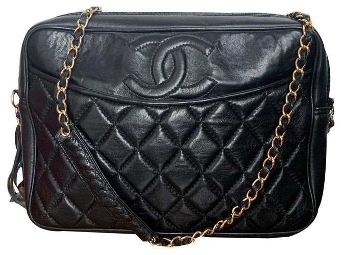 Camera Chanel Handbags Black Golden Dark red Leather ref.137761 - Joli  Closet