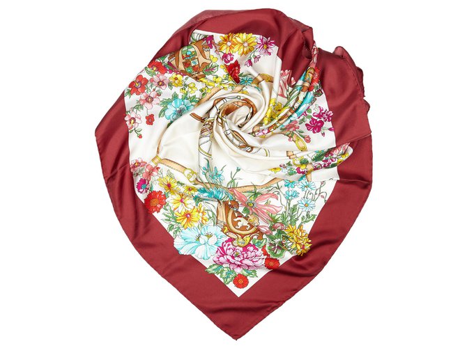 Gucci White Floral Printed Silk Scarf Multiple colors Cloth  ref.137941