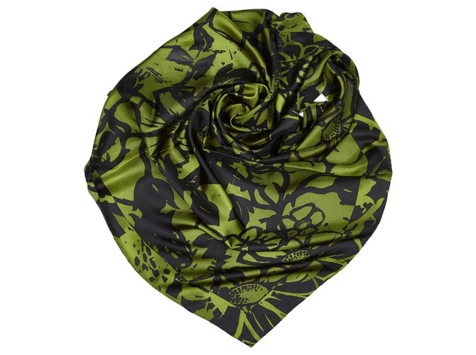 Gucci Green Floral Silk Scarf Black Cloth  ref.137956