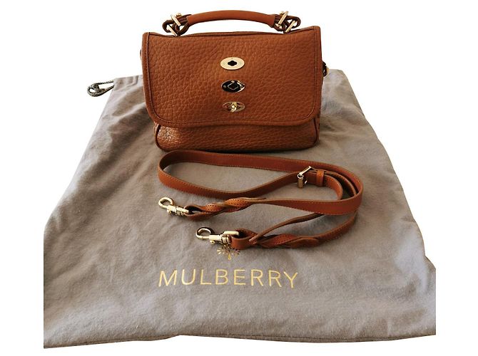 Mulberry Bryn pequena