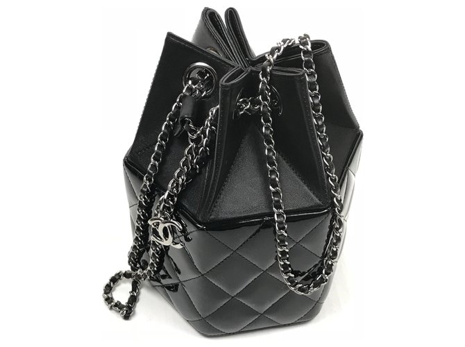 Chanel Confezione limitata,carta,sacchetto per la polvere Supermarket Sfilata di moda Nero Pelle Pelle verniciata  ref.138859