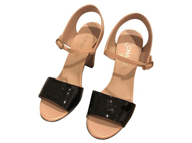 Chanel black and nude heels EU38 Beige Leather  ref.138887