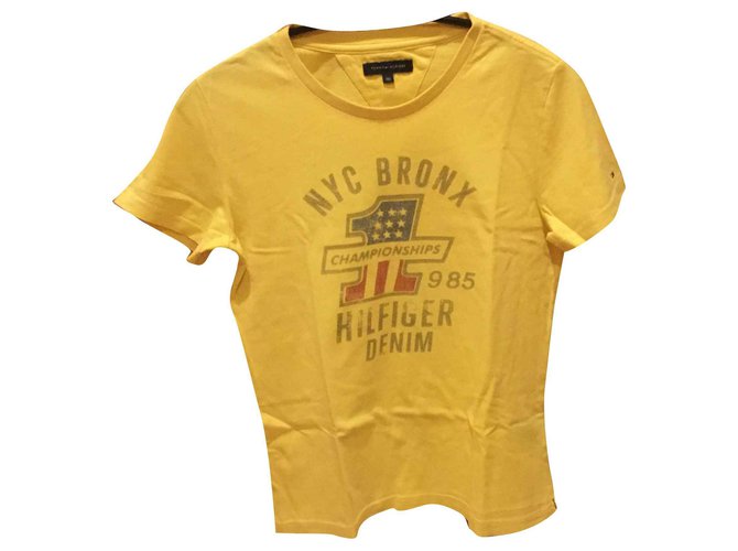 Tommy Hilfiger T-shirt for boys Yellow Cotton  ref.138891