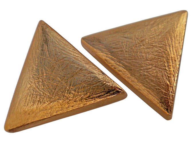 Yves Saint Laurent BRINCOS GRÁFICOS Dourado Banhado a ouro  ref.138954
