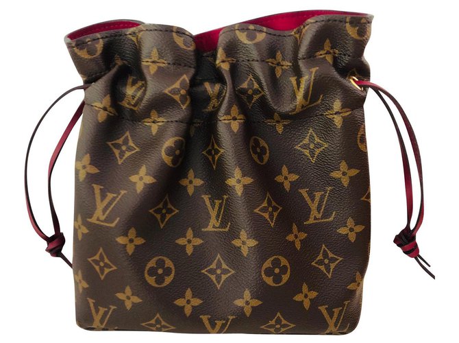 Louis Vuitton Poche Noe Clutch bags 