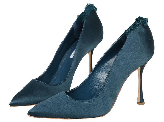 Manolo Blahnik zapatos nuevos Azul Satén  ref.139437