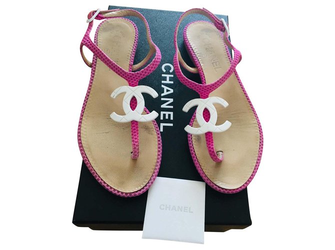 Chanel Sandalen Pink Weiß Leder Leinwand Kunststoff  ref.139472