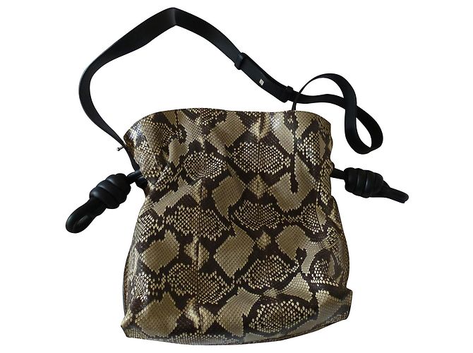 Loewe Flamenco
