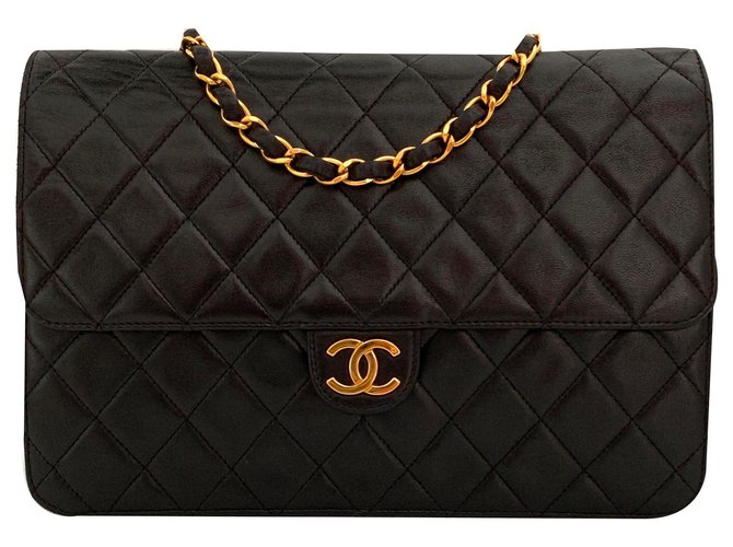 Timeless Chanel Handtaschen Schwarz Leder  ref.139961