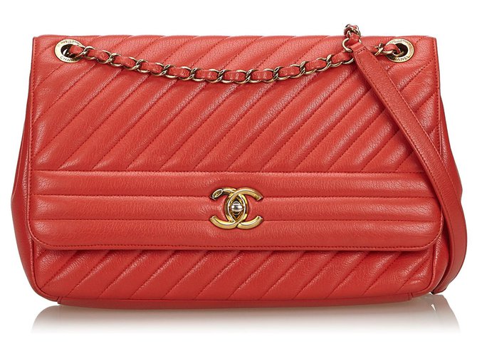 Bolso de solapa acolchado diagonal rojo Chanel Roja Cuero  ref.140108