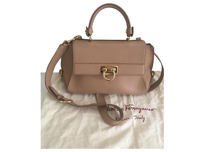 Salvatore Ferragamo Sofia Tasche Leder Caramel Karamell