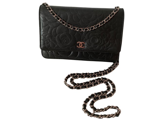 Wallet On Chain Chanel Woc camelia Negro Cuero  ref.140448
