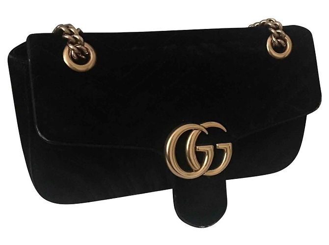 Gucci Marmont Handtasche aus schwarzem Samt