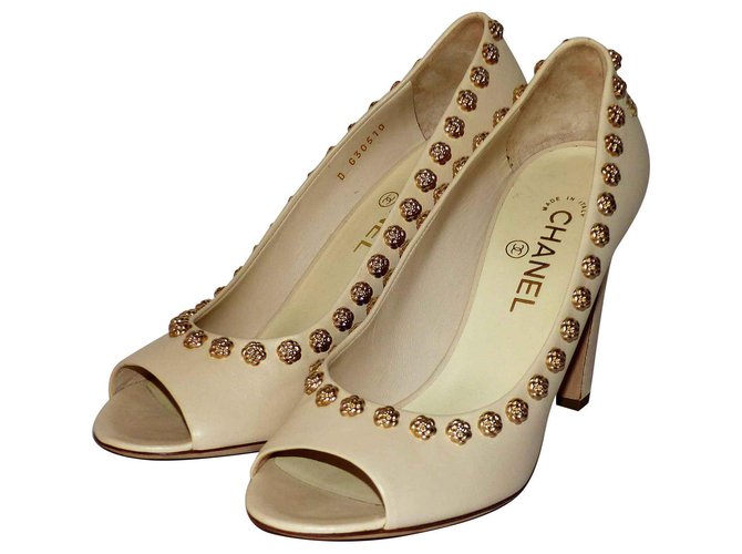 Chanel Heels Beige Leather  ref.140916