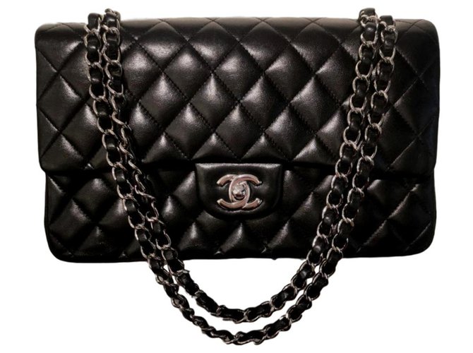 Timeless Chanel negro de piel de cordero medio bolso con solapa clásico GHW Cuero  ref.140924