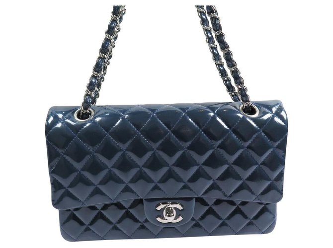 Chanel Classic Medium charol azul con solapa bolsa SHW  ref.140950