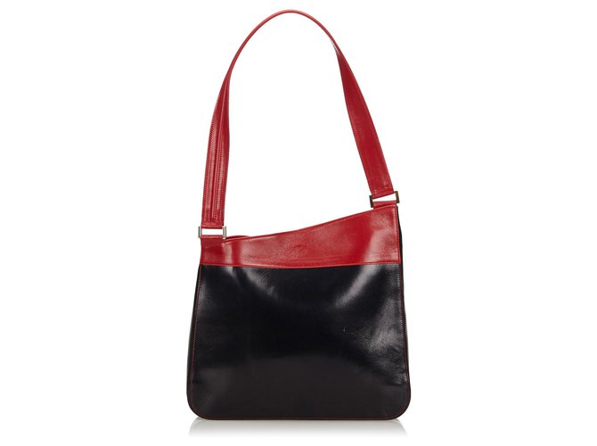 Fendi Black Leather Shoulder Bag Red  ref.140996