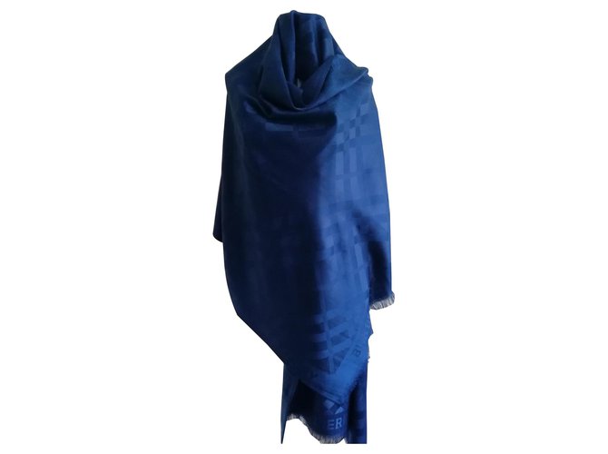 Burberry magnifique foulard en laine et cachemire Bleu Marine  ref.141070