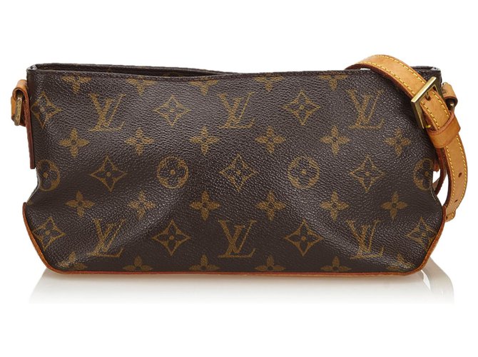 Louis Vuitton Brown Monogram Trotteur Leather Cloth  ref.141161