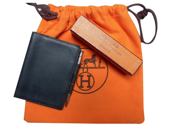 Hermès Purses, wallets, cases Black Leather  ref.141247