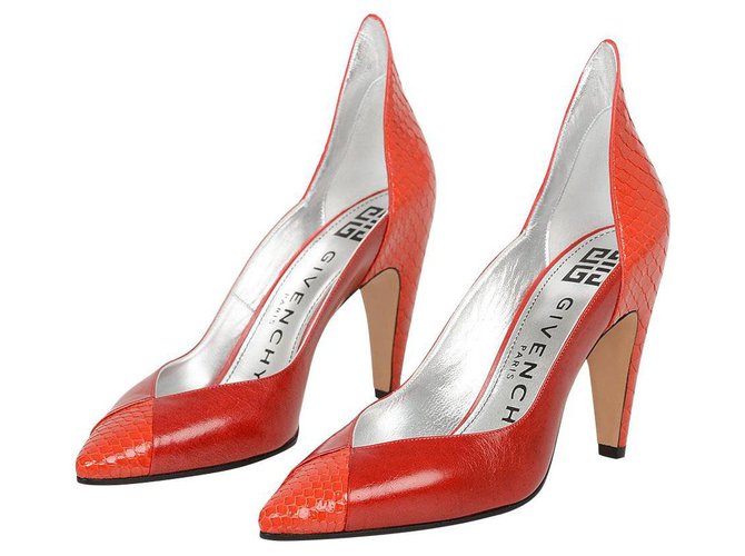 Givenchy pumps new Red Leather  ref.141394
