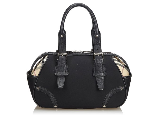 Burberry Black Nylon Handbag Multiple colors Leather Cloth  ref.142015