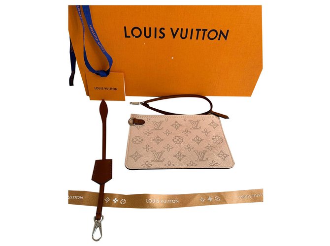 Louis Vuitton Pochette Girolata Bege Couro  ref.142082