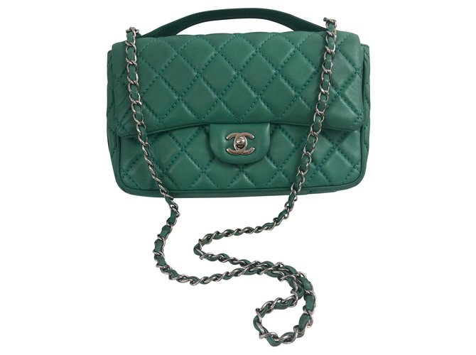 Chanel Green Leather  ref.142242