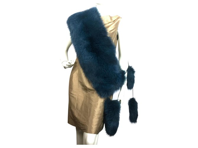 inconnue Petrol blue real fox fur scarf with tails attached Dark blue  ref.142565