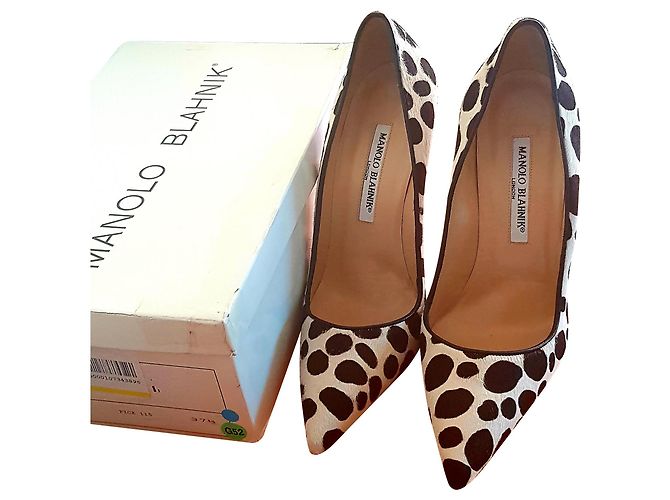 Autre Marque Manolo Blahnik Ponyhaar Absatzschuhe Schwarz Weiß