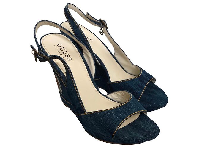 Sandali con zeppa Guess in pelle e denim blu