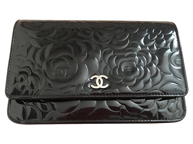 Chanel Woc Kamelie Schwarz