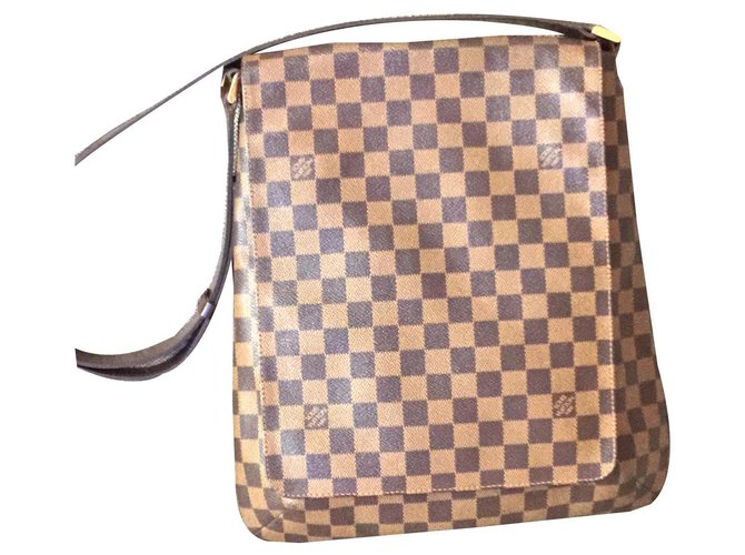 Musette leather crossbody bag Louis Vuitton Brown in Leather