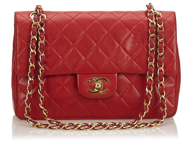 Chanel Red Classic Small Lambskin Leather lined Flap Bag Metal ref.143762 -  Joli Closet