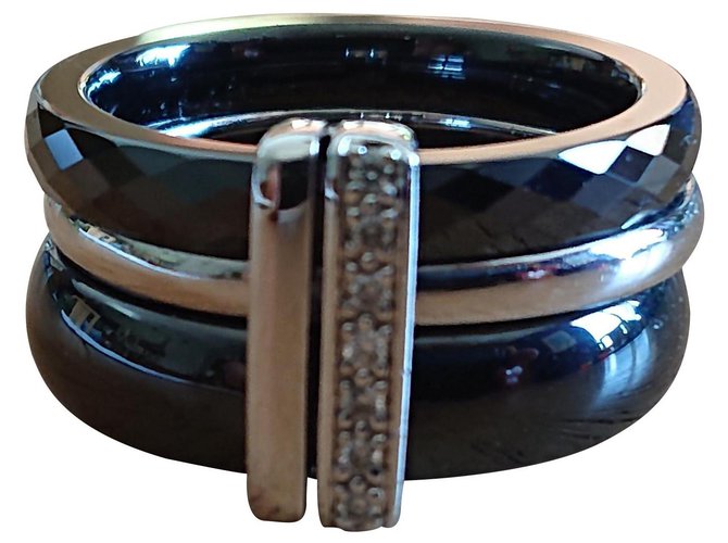 Guy Laroche Ceramic ring Black White gold  ref.143893