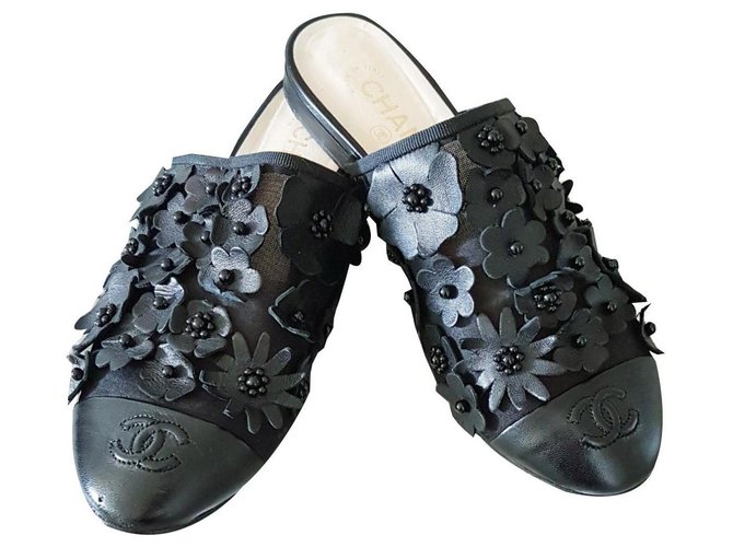 Chanel sandals Black Leather  ref.144104