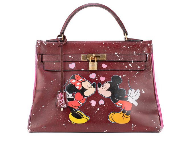 Hermès Kelly 32 en cuir box bordeaux customisé par PatBo sur le thème "Minnie&Mickey in love" ! Red Leather  ref.144264