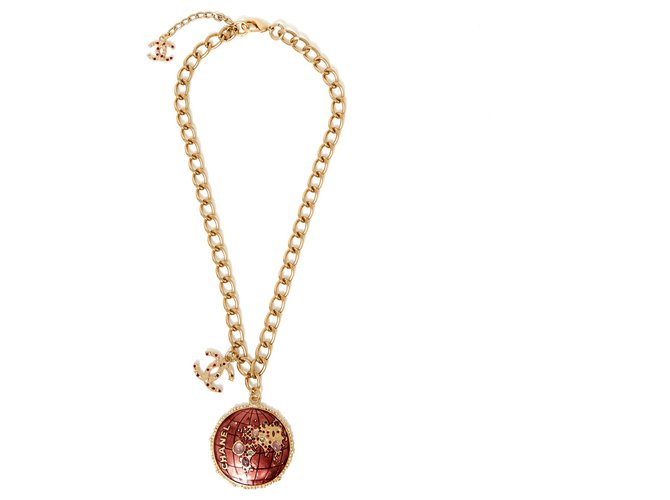 Chanel NECKLACE PE WORLD COLLECTION2004 Golden Metal  ref.144274