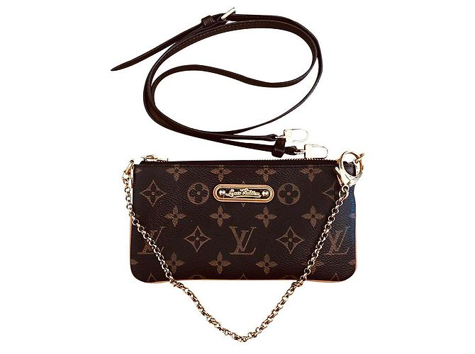 Louis Vuitton Monogram Canvas Milla MM Clutch Marrón oscuro