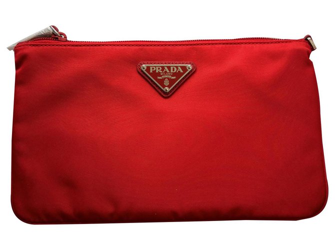 Prada Clutch-Taschen Rot Leinwand  ref.144495