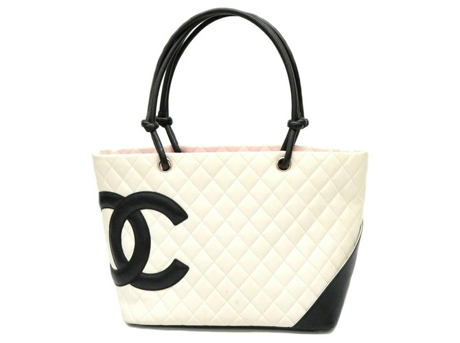 Chanel Cambon Tote Bag White Leather ref.144520 - Joli Closet