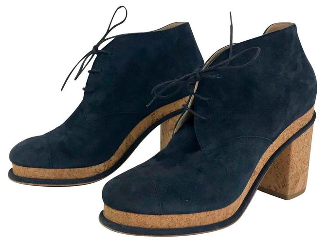 Chanel suede ankle boots Navy blue Deerskin  ref.144612