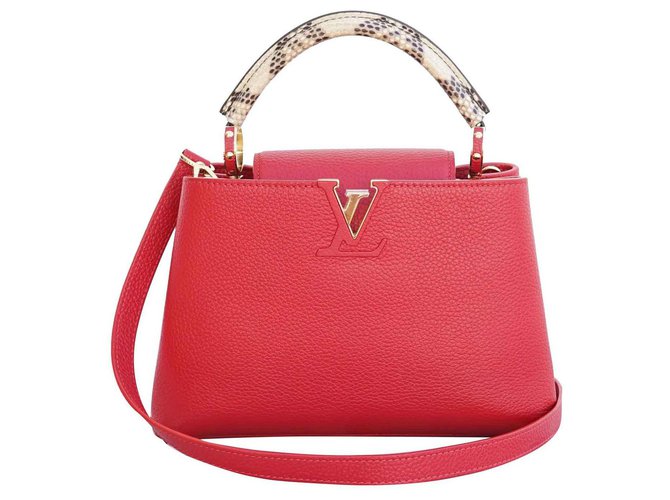 Capucines leather handbag Louis Vuitton Red in Leather - 24282206