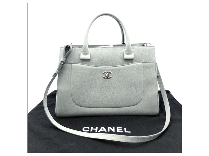 Chanel Neo Executive-Einkaufstasche Grau Leder  ref.144679