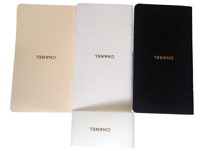 Chanel Presentes VIP Preto Branco Bege
