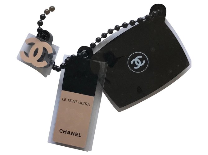 Authentic Beige Chanel Makeup Bag VIP Gift From France.