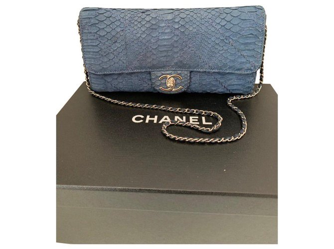 Chanel Azul Píton  ref.144741