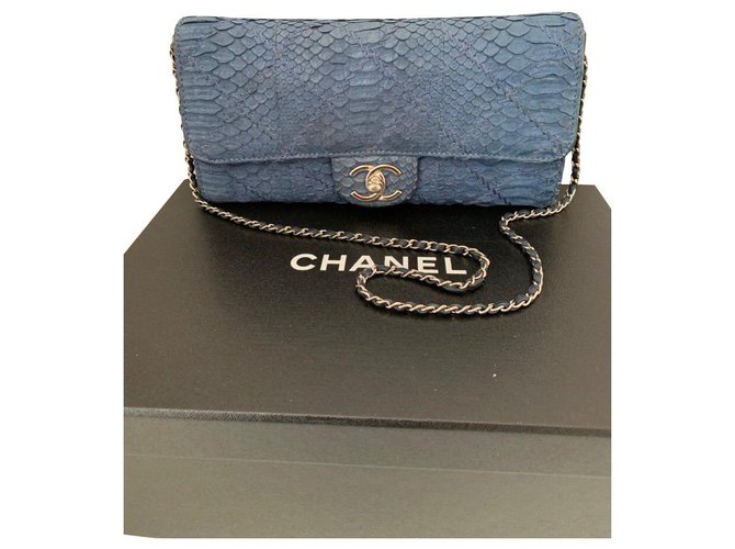 Chanel Blau Python  ref.144741