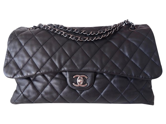 CHANEL CLASSIC BAG MAXI BLACK Leather  ref.144914