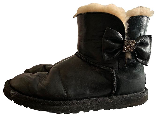 Botines Ugg de cuero negro con Swarovski